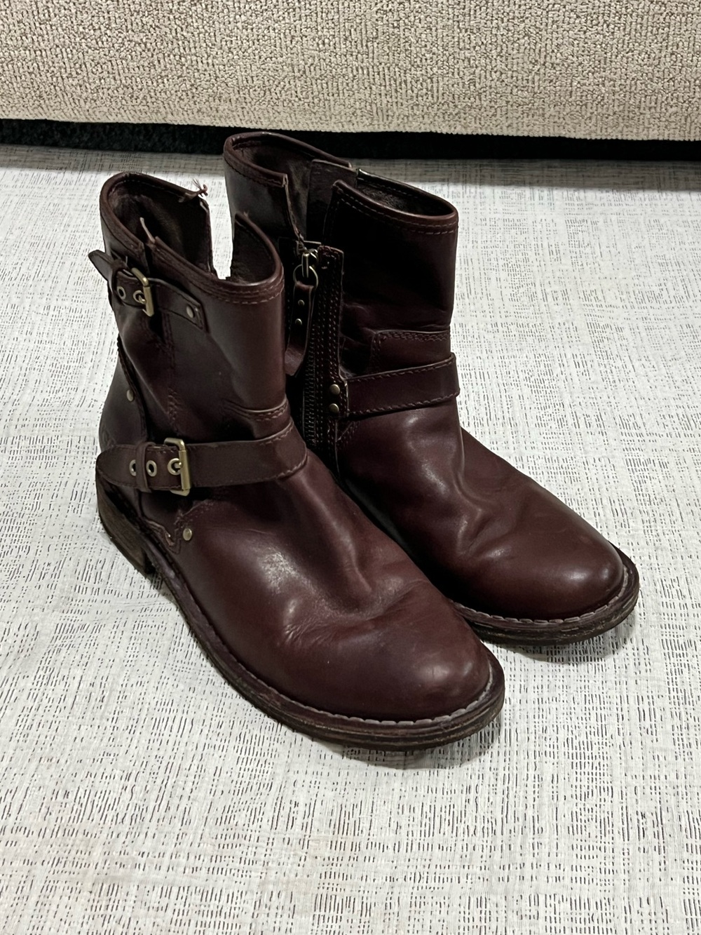 UGG Australia Leather Moto Buckle Ankle Boots Brown Shearling Lined | Women’s 8
